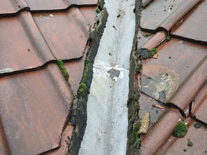 Roof Repairs job in Elloughton by Smart Call Contractors