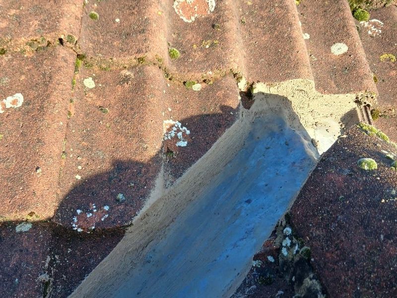 Roof Repairs job in Wootton, Ulceby by Smart Call Contractors
